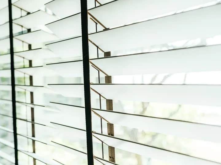 Mechanizm rolety rzymskiej: wybór, montaż i naprawa - poradnik